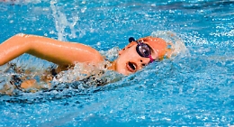 Traversata dello Stretto: sul podio 14enne diabetica, i complimenti del ministro Grillo