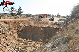 Acate, i carabinieri del Noe sequestrano 
cava abusiva di sabbia su 5000 mq