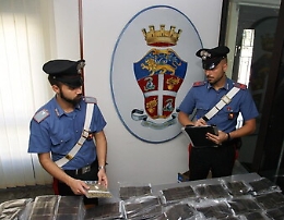 Sulla circonvallazione di Palermo con 134 chili di hashish: arrestati