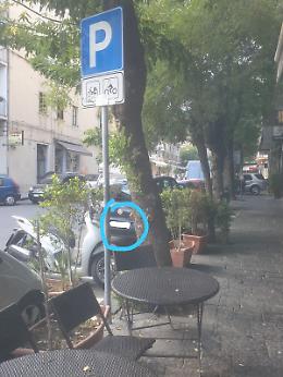 Catania: in via Plebiscito gli stalli per moto occupati da auto