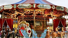 Gela, trauma cranico per bimbo di 9 anni dopo caduta dalla giostra