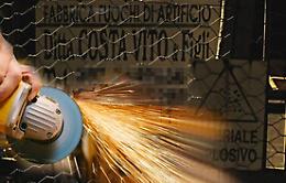 Esplosione nella fabbrica di fuochi, un flex all'origine della strage di Barcellona Pozzo di Gotto