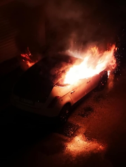 Intimidazione ad ambientalista ragusano: trova auto incendiata