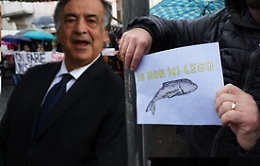 Palermo, anche il sindaco Orlando scende in piazza con le sardine