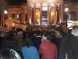 Sardine, 4000 in piazza a Palermo al grido di "Populisti, la festa è finita"