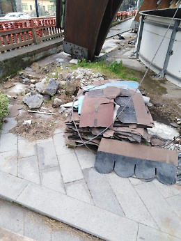 Palaghiaccio, comune di Nicolosi: ogni commento &egrave; superfluo