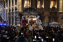Sant'Agata di nuovo tra i devoti: al via il giro interno nell'ultimo giorno della festa