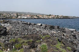 Catania: no ufficiale al solarium di Ognina, si punta su spiagge libere