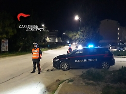 Aragona, ruba un cellulare da un'autovettura. Guineano arrestato
