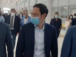 Razza: «In Sicilia ora caccia agli asintomatici, pronti 2.500 posti letto Covid»