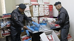 Contrabbando sigarette: 4 arrestati nel Trapanese, sequestrato motoscafo