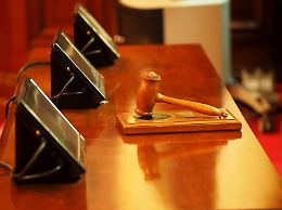 Finto santone a Palermo truffava vittime, condannato a 12 anni