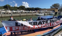 Da Albano Laziale alla Camera 25 km di marcia per i pescatori siciliani: «Liberateli»