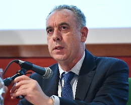 Inchiesta Diciotti, Legnini "bacchetta" Salvini: «Deve rispettare legge e Costituzione»