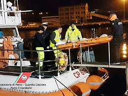 Porto Empedocle, esplode motore del gommone: ustionati due pescatori