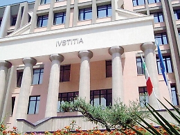 &laquo;Signor giudice, quel pene nella foto non &egrave; il mio&raquo;