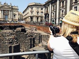 Catania e i turisti: ok alla ristorazione, bocciati servizi e i trasporti