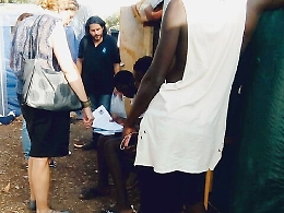 Cassibile, contratti veri e paghe false: l’Usb tra i migranti sfruttati nei campi