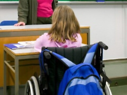 Assegni-lumaca per i disabili gravi, Razza
invia "avviso di sfratto" ai commissari Asp