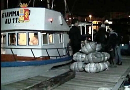 Blitz antidroga tra Como e Ragusa, 61 indagati, azzerata organizzazione che importava in Italia marijuana