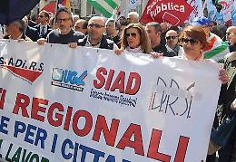 Tremila regionali in piazza a Palermo