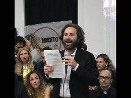 Lo "strappo" di Forello sui migranti: &laquo;Di Maio e Toninelli, non in mio nome&raquo;