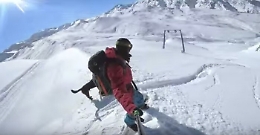 Sciatore bloccato su parete ghiacciata sull'Etna, via a operazione di recupero