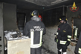 Catania, incendio in una mansarda, muore un uomo