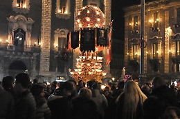 Si sono mosse in ritardo: sanzioni economiche per alcune candelore