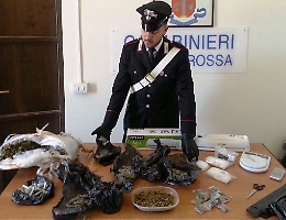 Padre e tre figli spacciatori arrestati dai carabinieri
