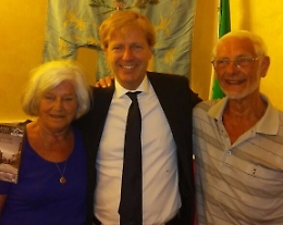 Da 50 anni sempre in vacanza ad Agrigento, sindaco premia coppia olandese