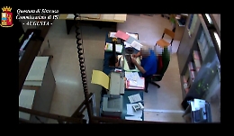 Siracusa, Augusta e Floridia, cittadinanze italiane in cambio di denaro: coinvolti dipendenti dei Comuni e tre brasiliani