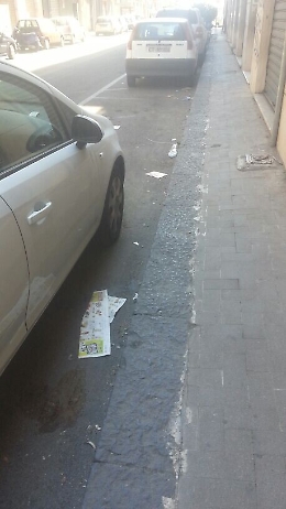 Via Pietro Mascagni a Catania: cercasi operatori ecologici!