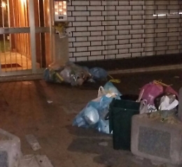Piazza Lincoln, &laquo;Solo a Catania la differenziata &egrave; peggio dei cassonetti!&raquo;
