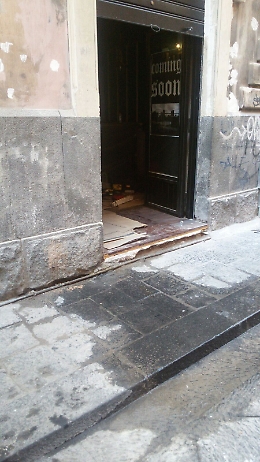 Un tubo della Sidra perde da due giorni, chiamo ma nessuno viene: e l'acqua si spreca