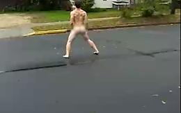 Uomo nudo che vagava per Enna fermato dalla polizia all'universit&agrave;