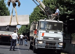 Misure contro il terrorismo anche a Marzamemi: posizionate barriere antisfondamento