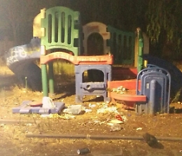 Piano Tavola, così è ridotto quello che doveva essere uno spazio per i bambini