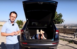 Bufera su spot con incaprettato in auto Skoda all'oscuro e Alfano protesta