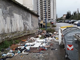 Catania, ecco come si presenta tutti i giorni viale Biagio Pecorino!