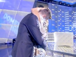 Barbara D'Urso e Fabio Fulco "avvinghiati" a Domenica Live