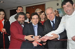 Le colombe pasquali di Fiasconaro alle principesse del Giappone