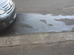 Catania, versamento di olio esausto in via Orchidea