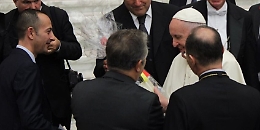 Una birra speciale per il Papa: il dono dei soci del Birrificio Messina in Vaticano