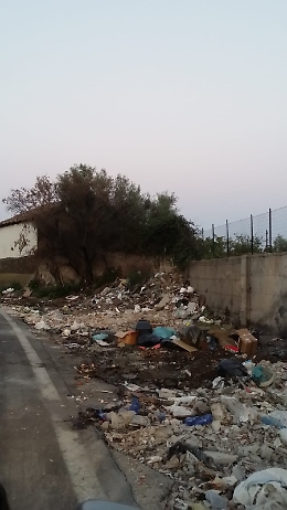 Catania, via Sgroppillo: discarica pericolosa per l'ambiente e per la salute delle persone