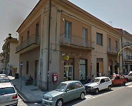 Mascali, al postmat ruba soldi di un anziano: le telecamere lo incastrano