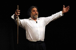 A lezione di cunto con Mimmo Cuticchio