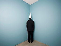 Gli assessori regionali tutti dietro la lavagna: 4 in pagella