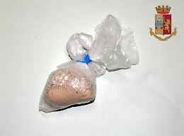 Cento grammi di eroina nelle mutande, arrestato al casello di S. Gregorio