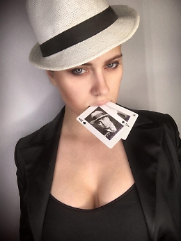 E' morta Liliya Novikova, la più sexy giocatrice di poker della Russia